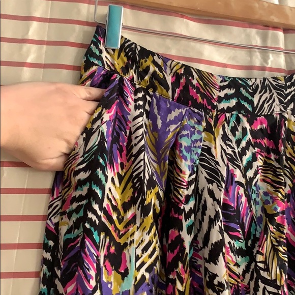 Patterned skirt - Picture 2 of 4